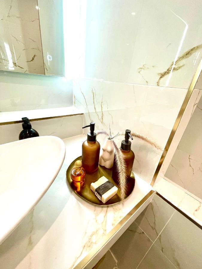 Spacious Loft, Duplex, Old Town, 3 Bedrooms - Easy Check-In Nice Luaran gambar